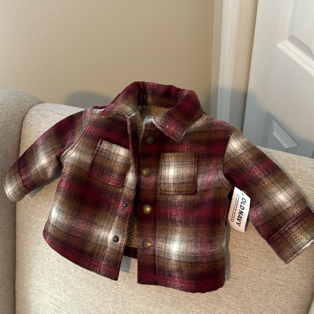 ✨🤍NWT 0-3 M OLD NAVY SHACKET